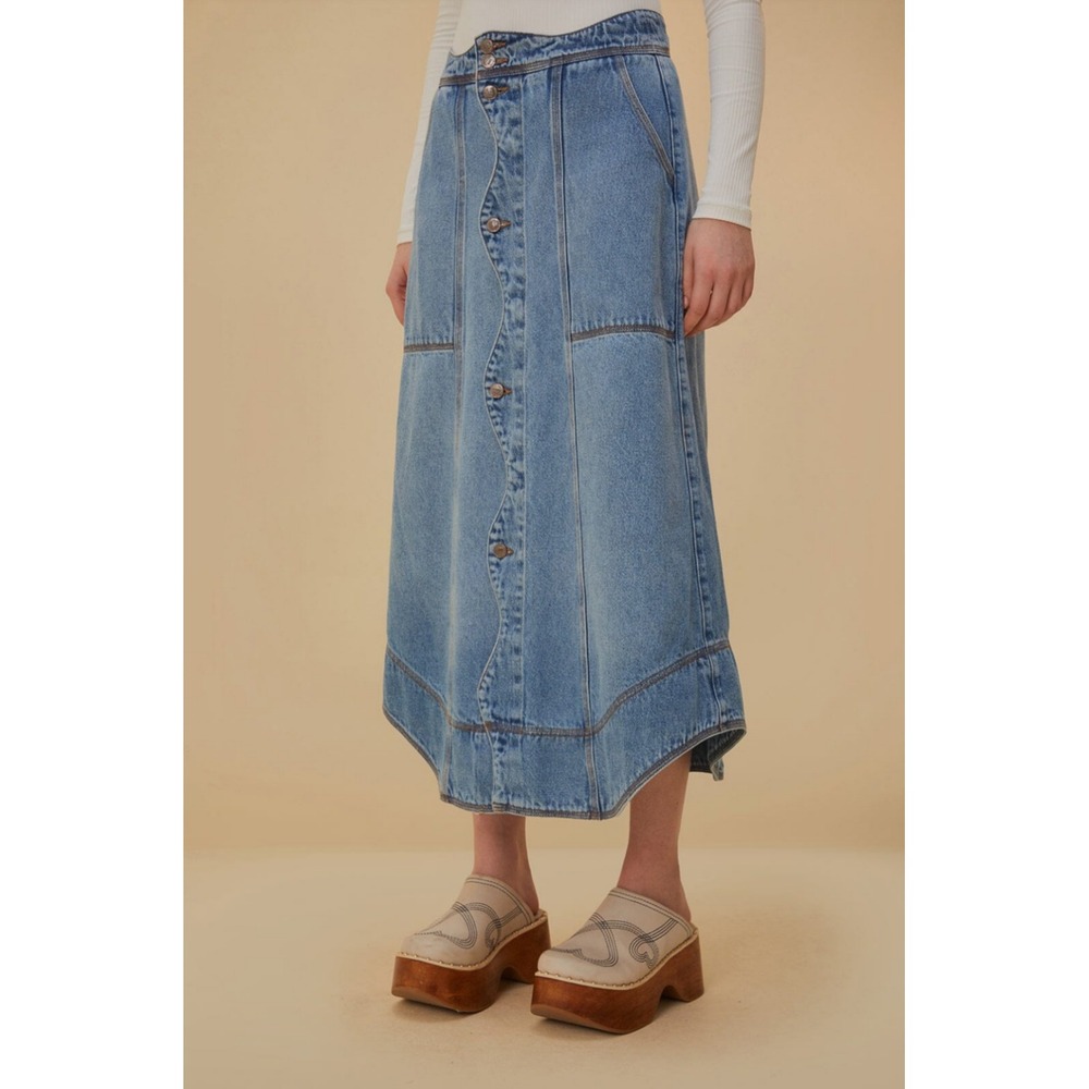 New Farm Rio Skirt 32 Denim Maxi Wave Light Wash Scalloped Button Front Artsy - Picture 2 of 12